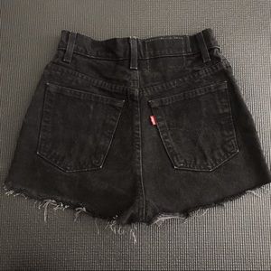 Vtg Levi's High Waisted Denim Shorts Black 512 slim 5 24 25